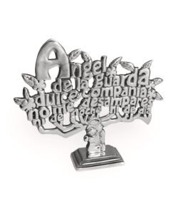 Adorno en forma de árbol con la figura del Ángel de la Guarda, fabricado en pewter, ideal para decoración de interiores con simbolismo espiritual.