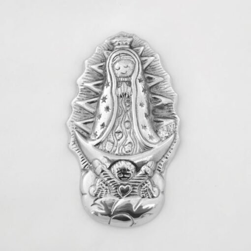 Virgencita Plis corona chica de pewter con colgadera artesanal