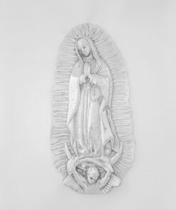 Virgen de Guadalupe clásica de pewter con colgadera artesanal