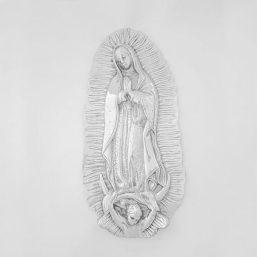 Virgen de Guadalupe clásica de pewter con colgadera artesanal
