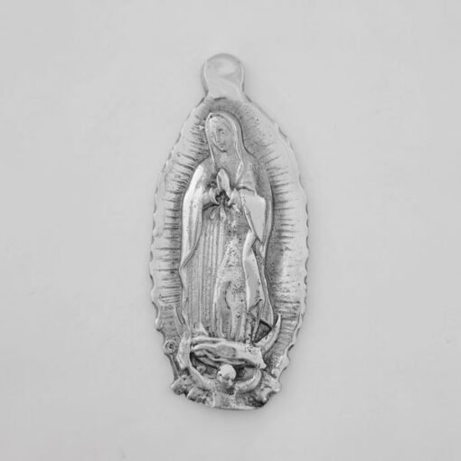 Virgen de Guadalupe mini de pewter con colgadera artesanal